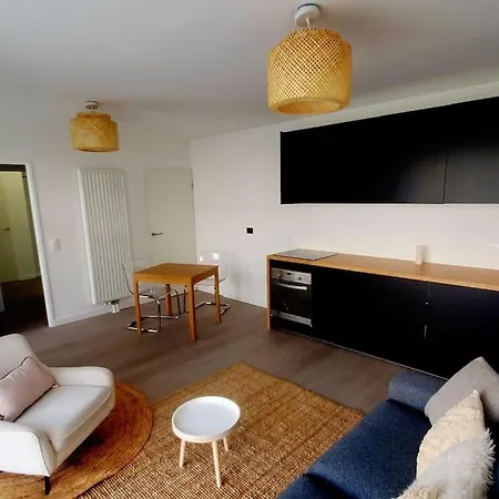 T2 Cosy, Tres Calme, Terrasse, Petit Jardin Et Parking Apartmán