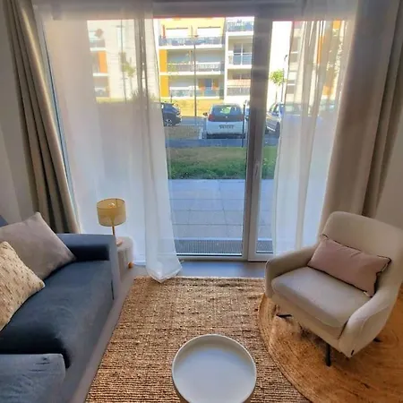 T2 Cosy, Tres Calme, Terrasse, Petit Jardin Et Parking Apartmán *