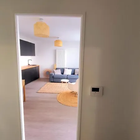 T2 Cosy, Tres Calme, Terrasse, Petit Jardin Et Parking Apartmán *