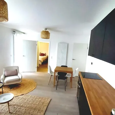 T2 Cosy, Tres Calme, Terrasse, Petit Jardin Et Parking Appartement Tours